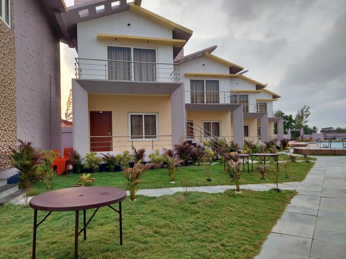 Parth King Beach Resort Mandarmani Ngoại thất bức ảnh